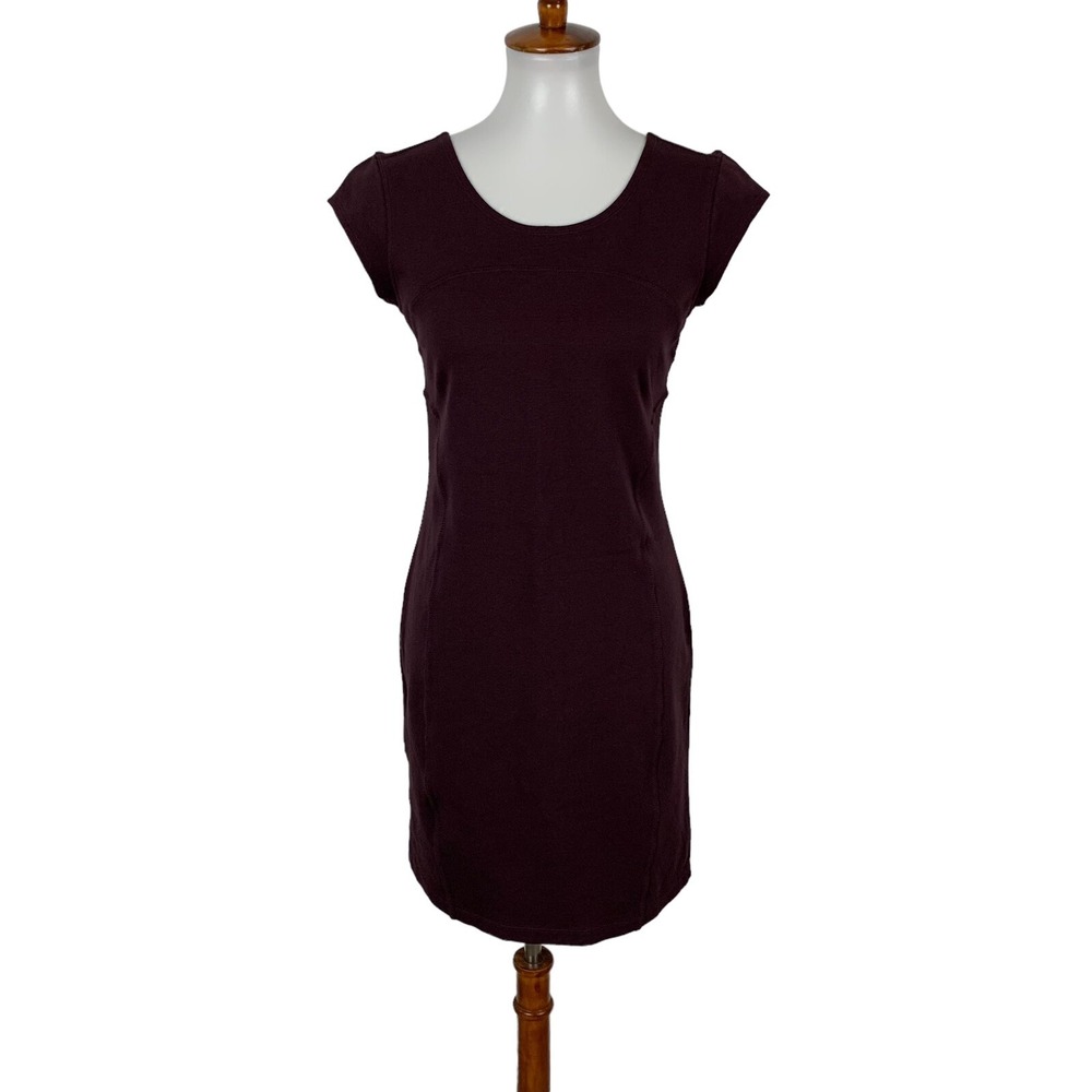 Athleta Illusion Dress‎ Small Maroon Sleeveless Sheath Activewear Work